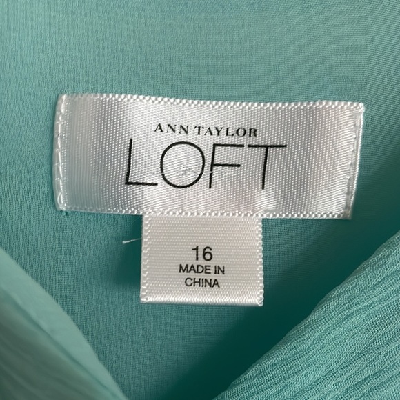 Ann Taylor Loft Summer Top. - Picture 9 of 11